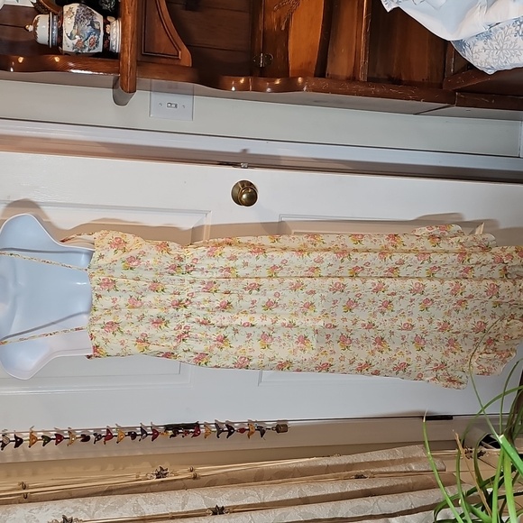 Sundress dELiA*S S yellow floral - Picture 6 of 10